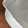 Saucière vintage Véritable Porcelaine décor rose rose avec son feuillage par Hello Broc brocante en ligne