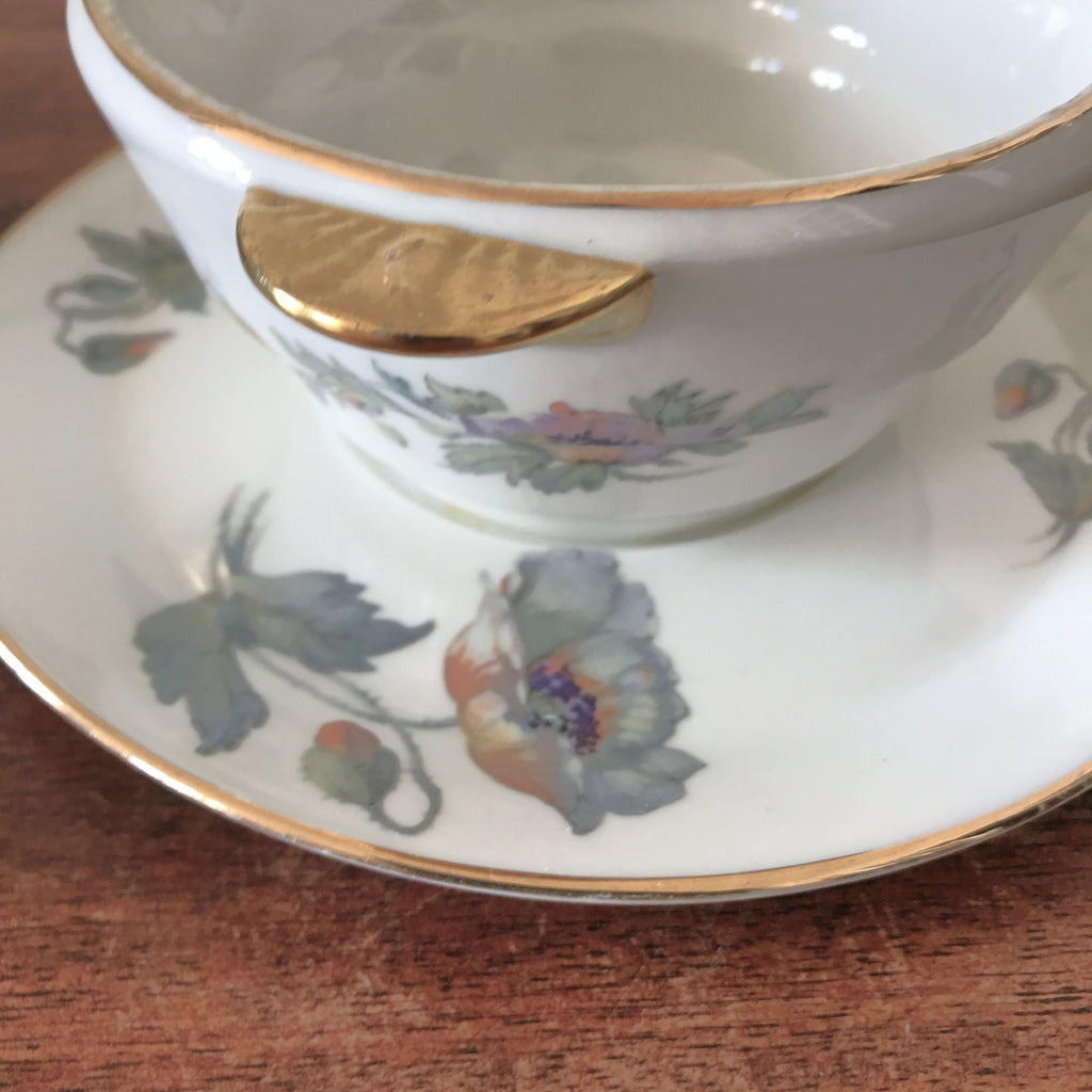 Saucière en porcelaine vintage de Limoges France ULIM  décor pavots par Hello Broc brocante en ligne