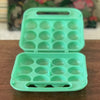 Boîte à œuf années 70 / 80 en plastique moulé vert d'eau par Hello Broc brocante en ligne