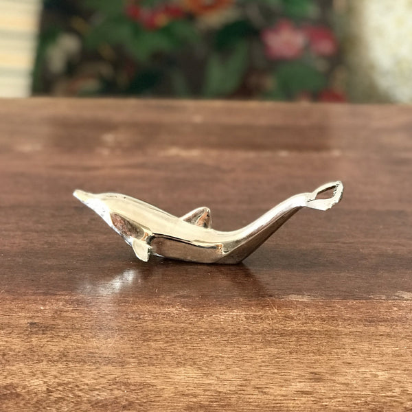 Décapsuleur et ouvre-bouteille en métal forme dauphin par Hello Broc brocante en ligne