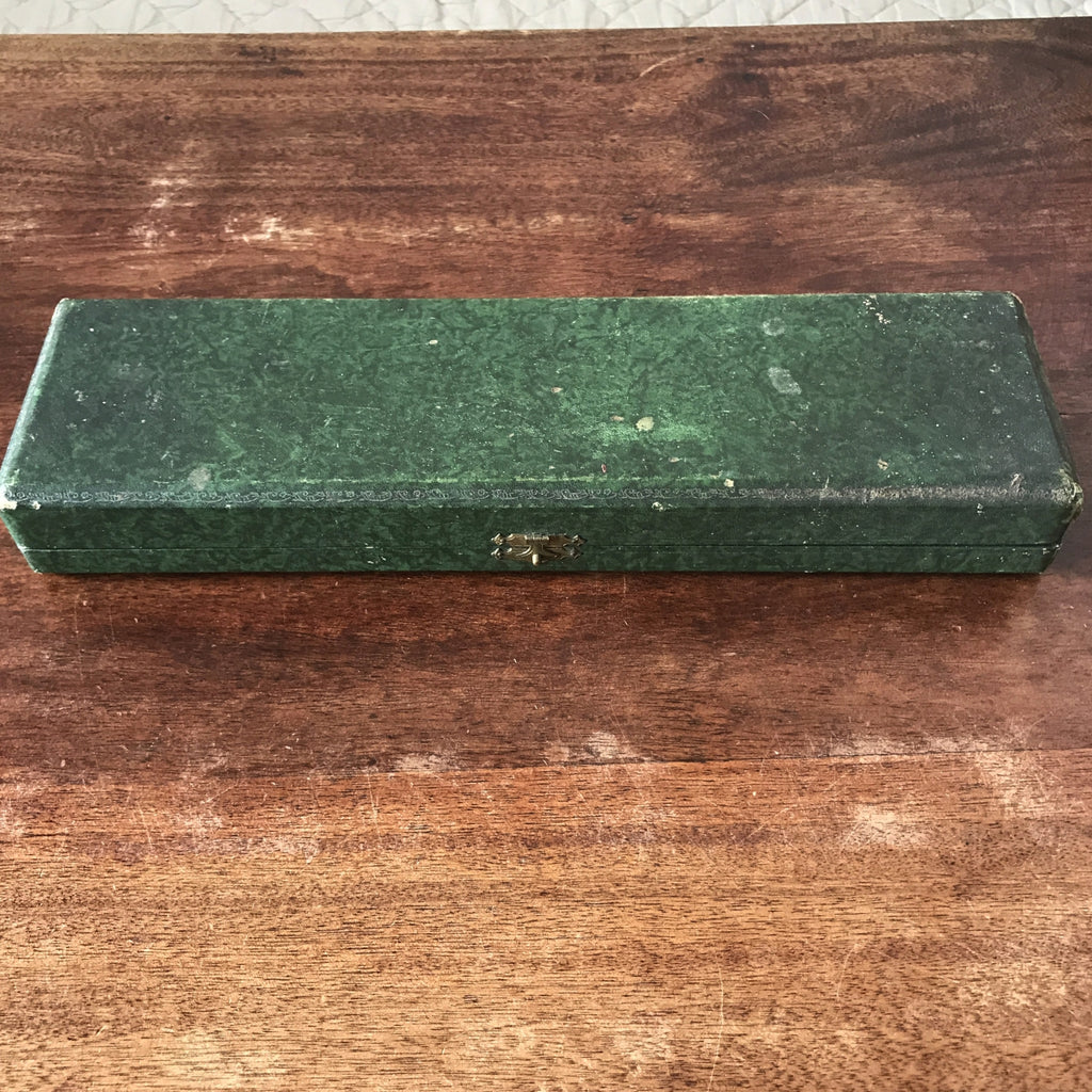 Ensemble de couverts de service en argenté fourré : couteau et fourchette fin XIXème début XXème siècle par Hello Broc brocante en ligne