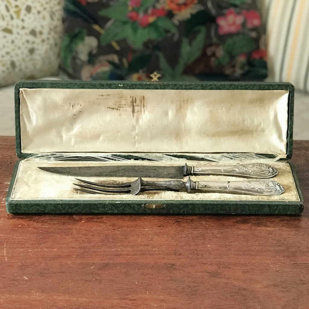 Ensemble de couverts de service en argenté fourré : couteau et fourchette fin XIXème début XXème siècle par Hello Broc brocante en ligne