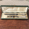 Ensemble de couverts de service en argenté fourré : couteau et fourchette fin XIXème début XXème siècle par Hello Broc brocante en ligne