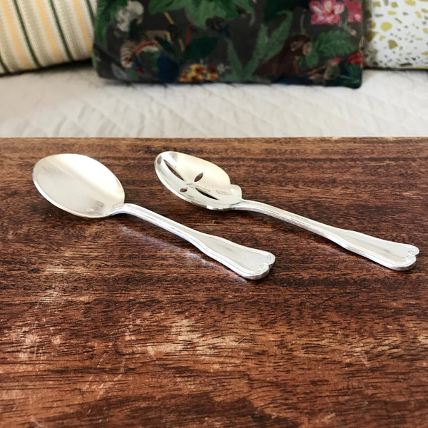 Partie de couverts à mignardise de l'orfèverie Ravinet d'Enfert en métal argenté