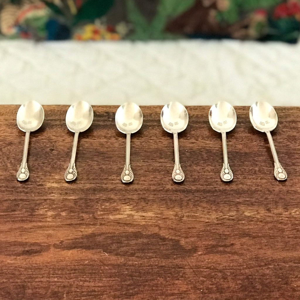 Ensemble de 6 cuillères à moka en métal argenté décor feuille de l'orfèvre Paul-François Guillaumot par Hello Broc brocante en ligne