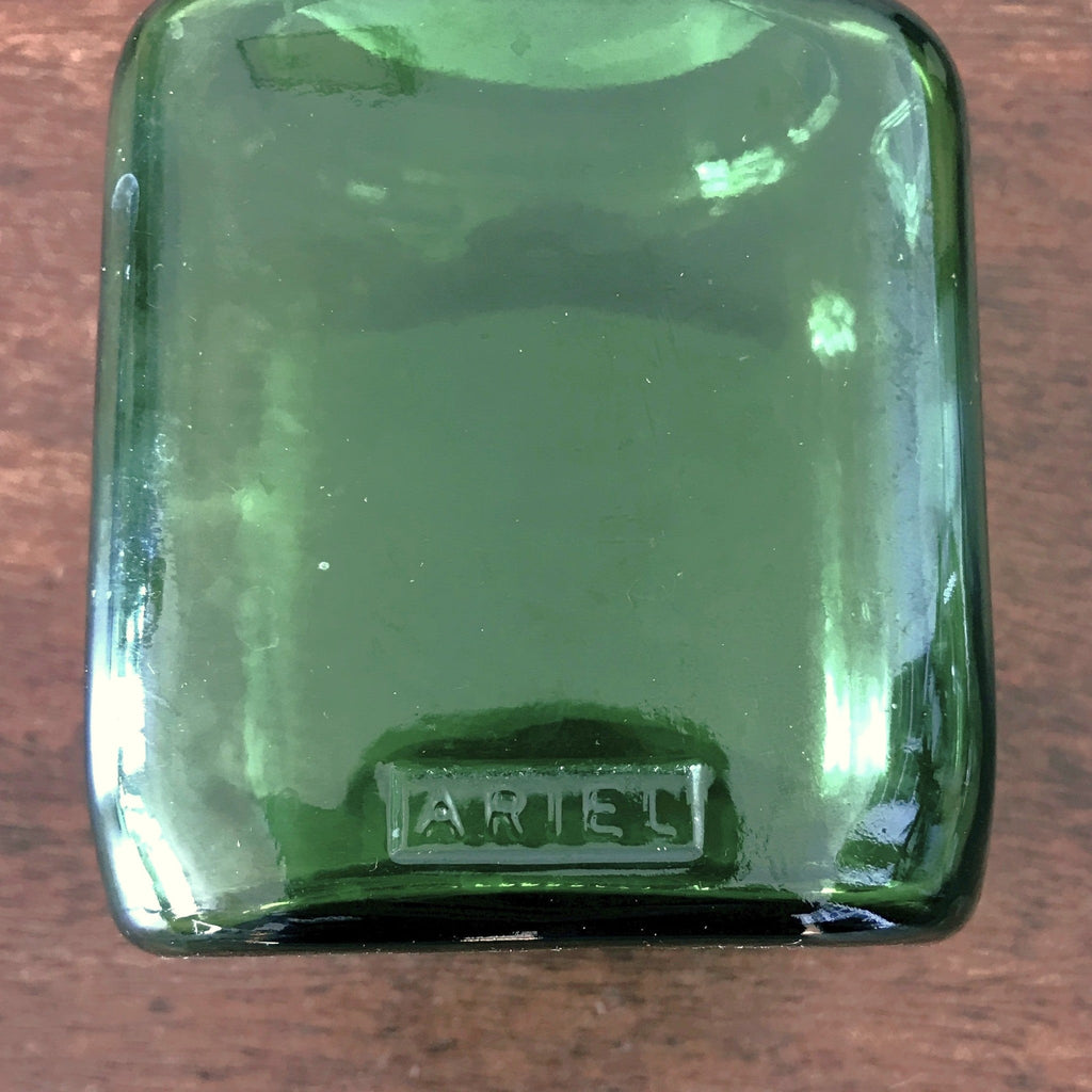 Petit bocal publicitaire Ariel en verre moulé vert années 60 par Hello Broc brocante en ligne