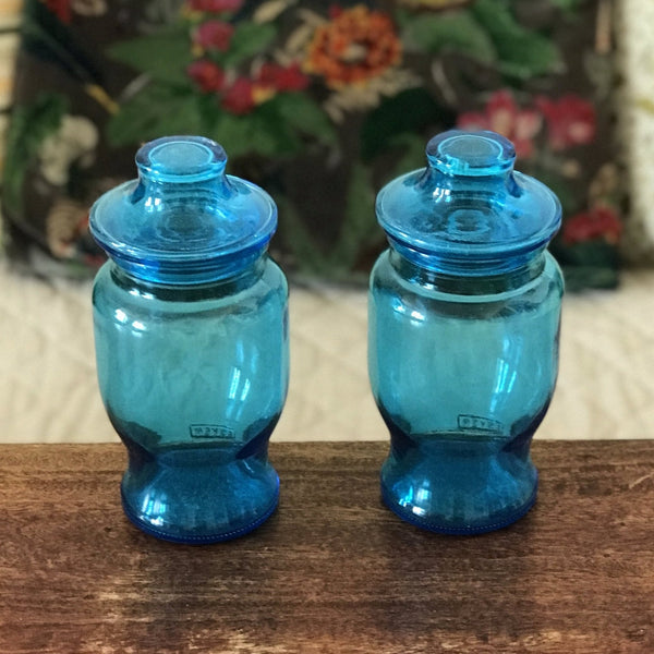 Lot de 2 bocaux publicitaires en verre moulé bleu Lever par Hello Broc brocante en ligne