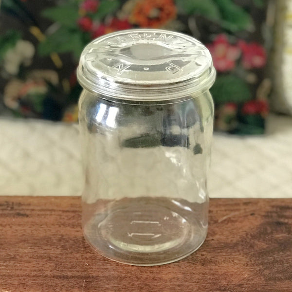 Grand bocal vintage 1 litre en verre moulé et son couvercle par Hello Broc brocante en ligne