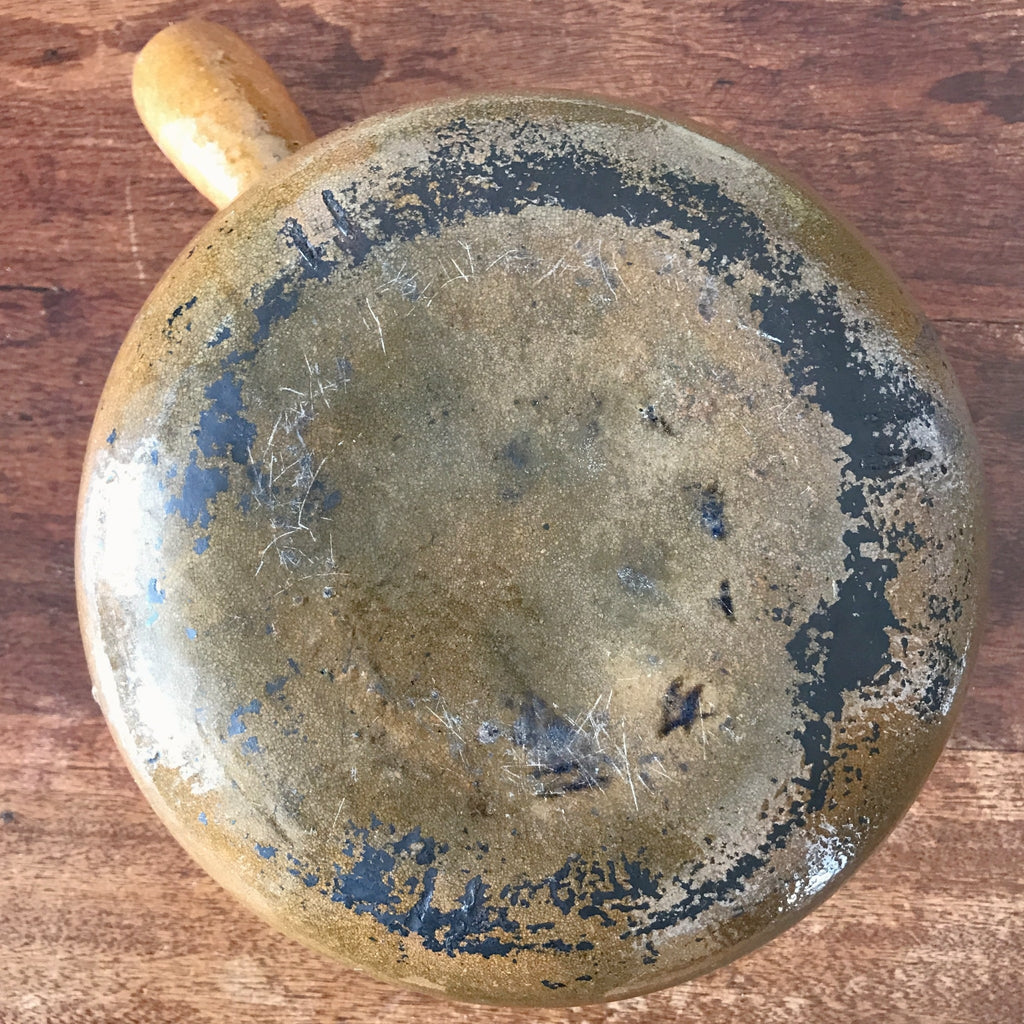 Marmite ancienne haute à manche en terre cuite émaillée - Hello Broc brocante en ligne