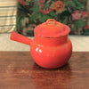 Caquelon haut ou marmite avec couvercle en tôle émaillée orange par Hello Broc brocante en ligne