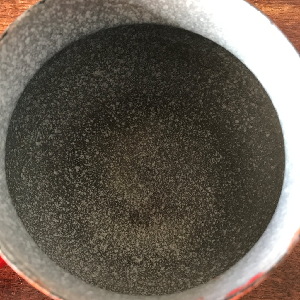 Caquelon haut ou marmite avec couvercle en tôle émaillée orange par Hello Broc brocante en ligne