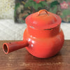 Caquelon haut ou marmite avec couvercle en tôle émaillée orange par Hello Broc brocante en ligne