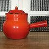 Caquelon haut ou marmite avec couvercle en tôle émaillée orange par Hello Broc brocante en ligne