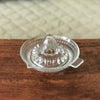 Presse-citron ou agrumes en verre moulé par Hello Broc brocante en ligne