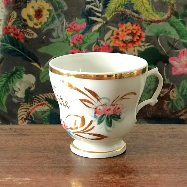 Tasse de célébration souvenirs en céramique par Hello Broc brocante en ligne