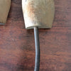 Paire d'embauchoirs anciens en bois et métal par Hello Broc brocante en ligne