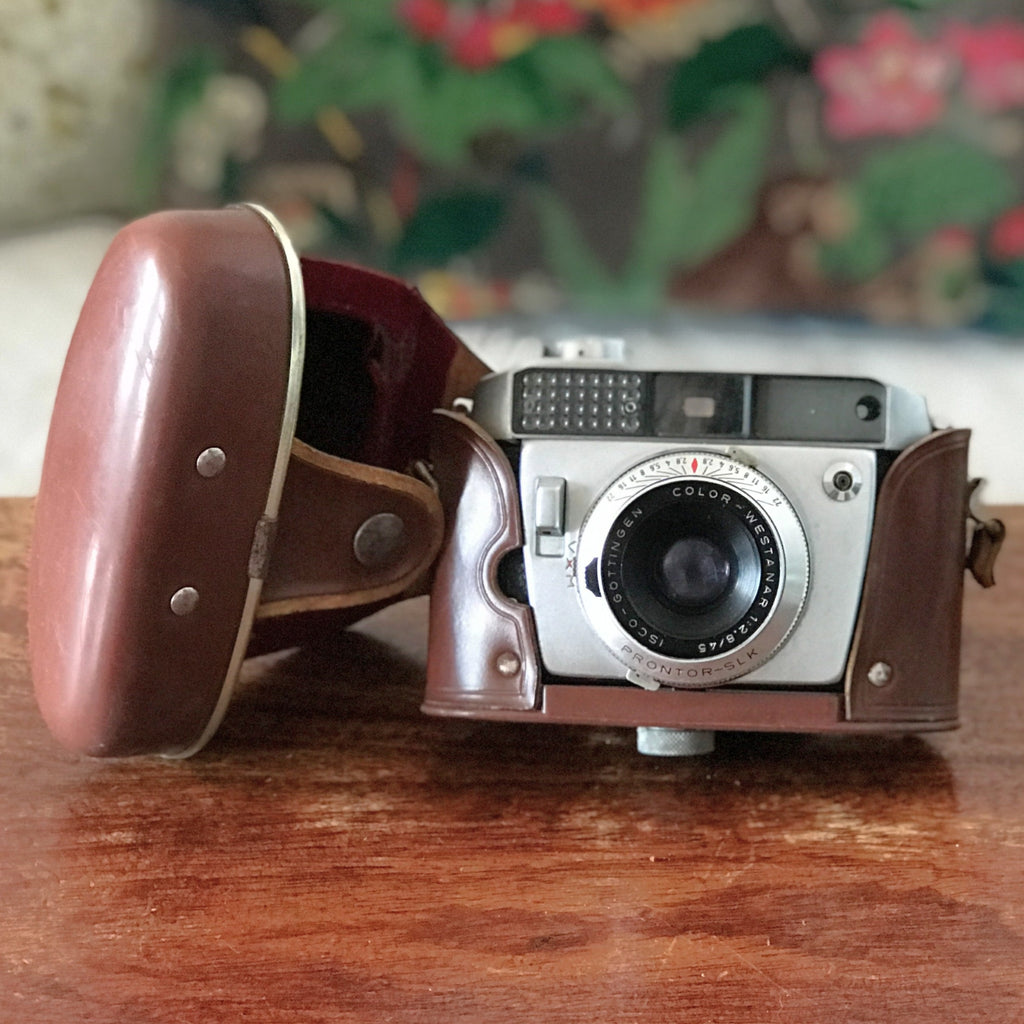 Appareil photo vintage Balda matic I dans sa boîte d'origine 1960 par Hello Broc brocante en ligne