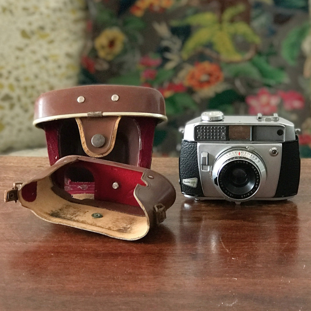 Appareil photo vintage Balda matic I dans sa boîte d'origine 1960 par Hello Broc brocante en ligne