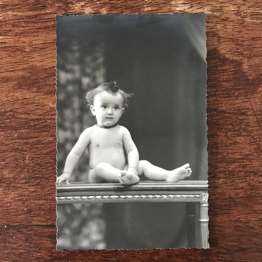 Carte postale ancienne CPA noir et blanc sépia thème bébé par Hello Broc brocante en ligne