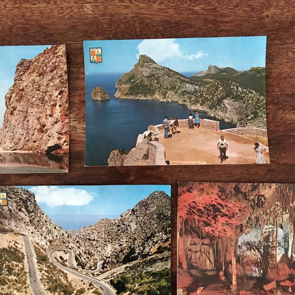 Lot de 7 cartes postales anciennes colorisées souvenir de Majorque (Mallorca Baleares) Espagne années 60 format 15 x 10,5 cm par Hello Broc brocante en ligne