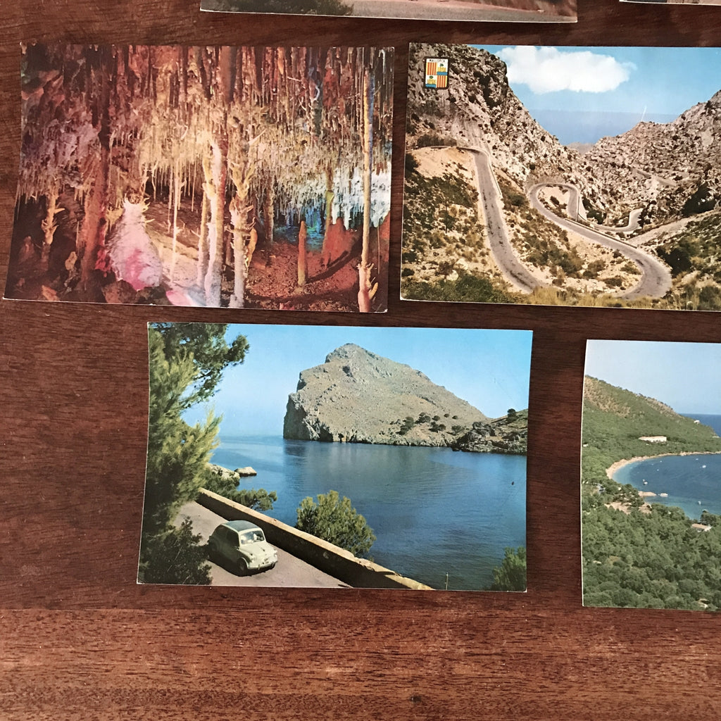 Lot de 7 cartes postales anciennes colorisées souvenir de Majorque (Mallorca Baleares) Espagne années 60 format 15 x 10,5 cm par Hello Broc brocante en ligne