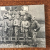 Carte postale ancienne en noir et blanc sépia thème militaria soldats Epinal Première Guerre Mondiale par Hello Broc brocante en ligne