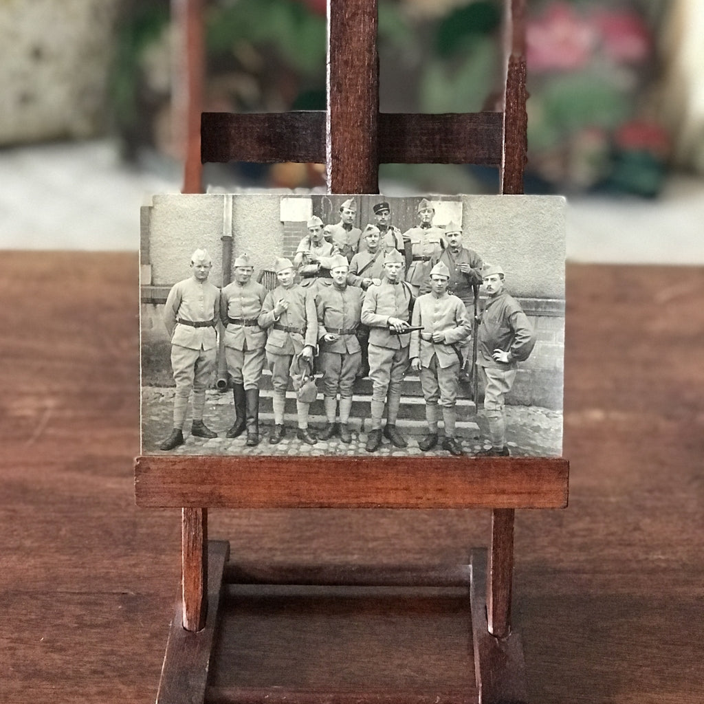 Carte postale ancienne en noir et blanc sépia thème militaria soldats Epinal Première Guerre Mondiale par Hello Broc brocante en ligne