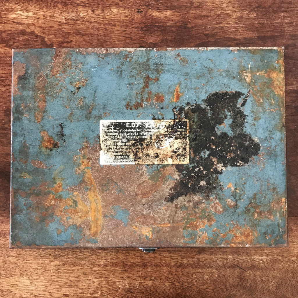 Boîte en métal vintage Premiers Secours EDF GDF par Hello Broc brocante en ligne