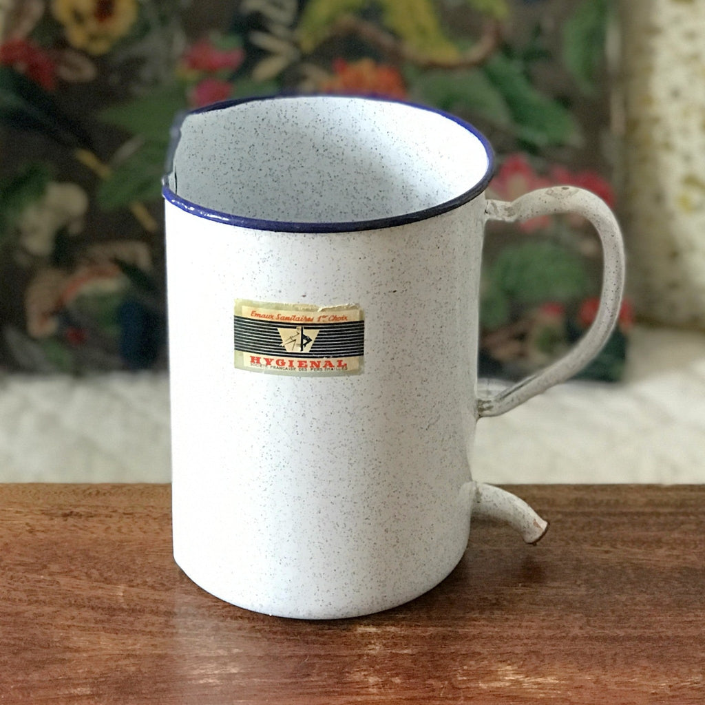Pot à lavement ancien en tôle émaillée Hygienal par Hello Broc brocante en ligne