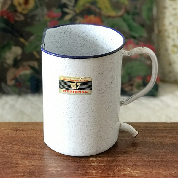 Pot à lavement ancien en tôle émaillée Hygienal par Hello Broc brocante en ligne