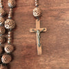 Grand chapelet en billes de bois sculptées par Hello Broc brocante en ligne