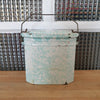 Gamelle portable vintage en tôle émaillée mouchetée par Hello Broc brocante en ligne