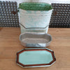 Gamelle portable vintage en tôle émaillée mouchetée par Hello Broc brocante en ligne