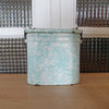 Gamelle portable vintage en tôle émaillée mouchetée par Hello Broc brocante en ligne