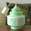 Suspension vintage années 80 verre opalin blanc impressions vert céladon par Hello Broc brocante en ligne
