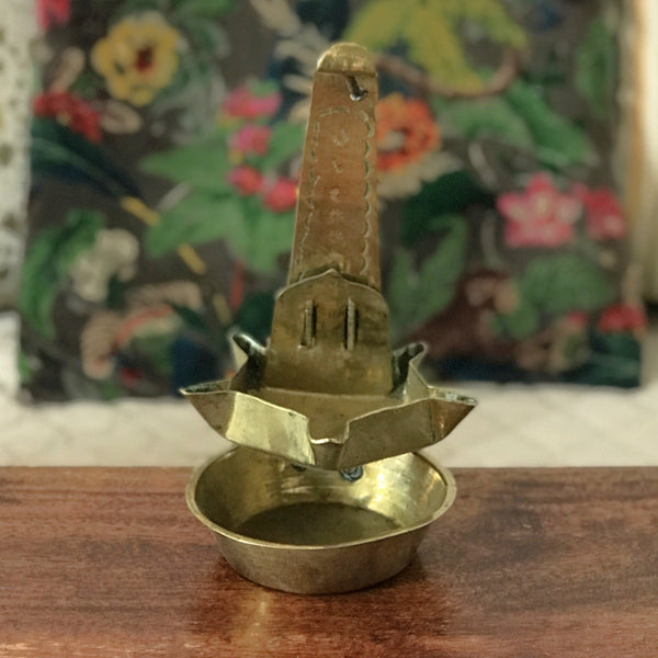 Lampe à huile murale / chaleil en cuivre par Hello Broc brocante en ligne