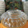 Abat jour en verre moulé entouré d'un velours plastifié jaune orange par Hello Broc brocante en ligne
