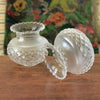 Paire d'abat-jour vintage en cristal moulé à effets années 50 / 60 par Hello Broc brocante en ligne