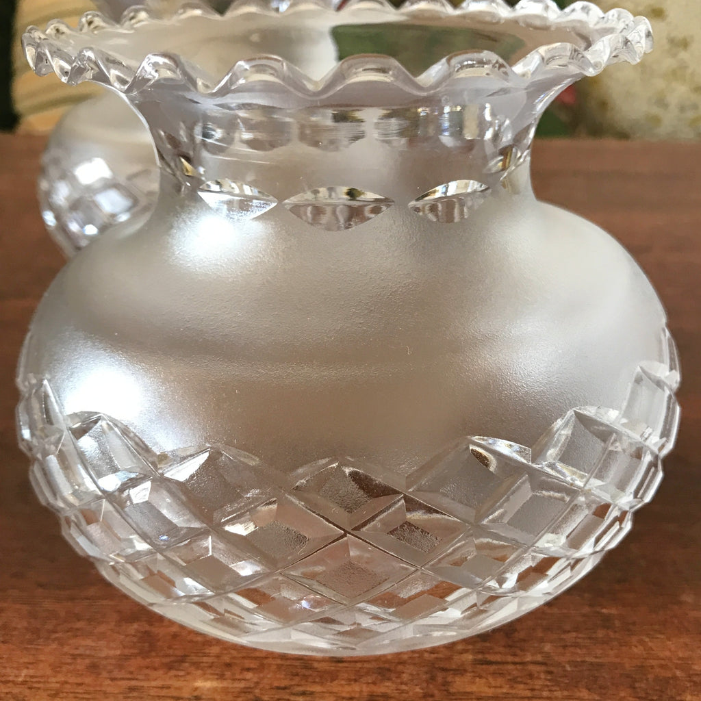 Paire d'abat-jour vintage en cristal moulé à effets années 50 / 60 par Hello Broc brocante en ligne