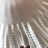 Abat-jour volanté en verre dépoli pâte de verre années 30 / 40 par Hello Broc brocante en ligne