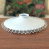 Abat-jour ancien pour suspension plissé en verre opalin blanc diamètre de 25 cm par Hello Broc brocante en ligne