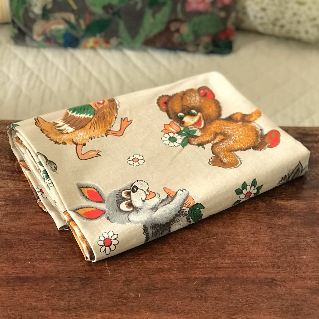 Coupon de tissu vintage pour enfant impression animaux 160 x 120 cm autour de 1980 par Hello Broc brocante en ligne