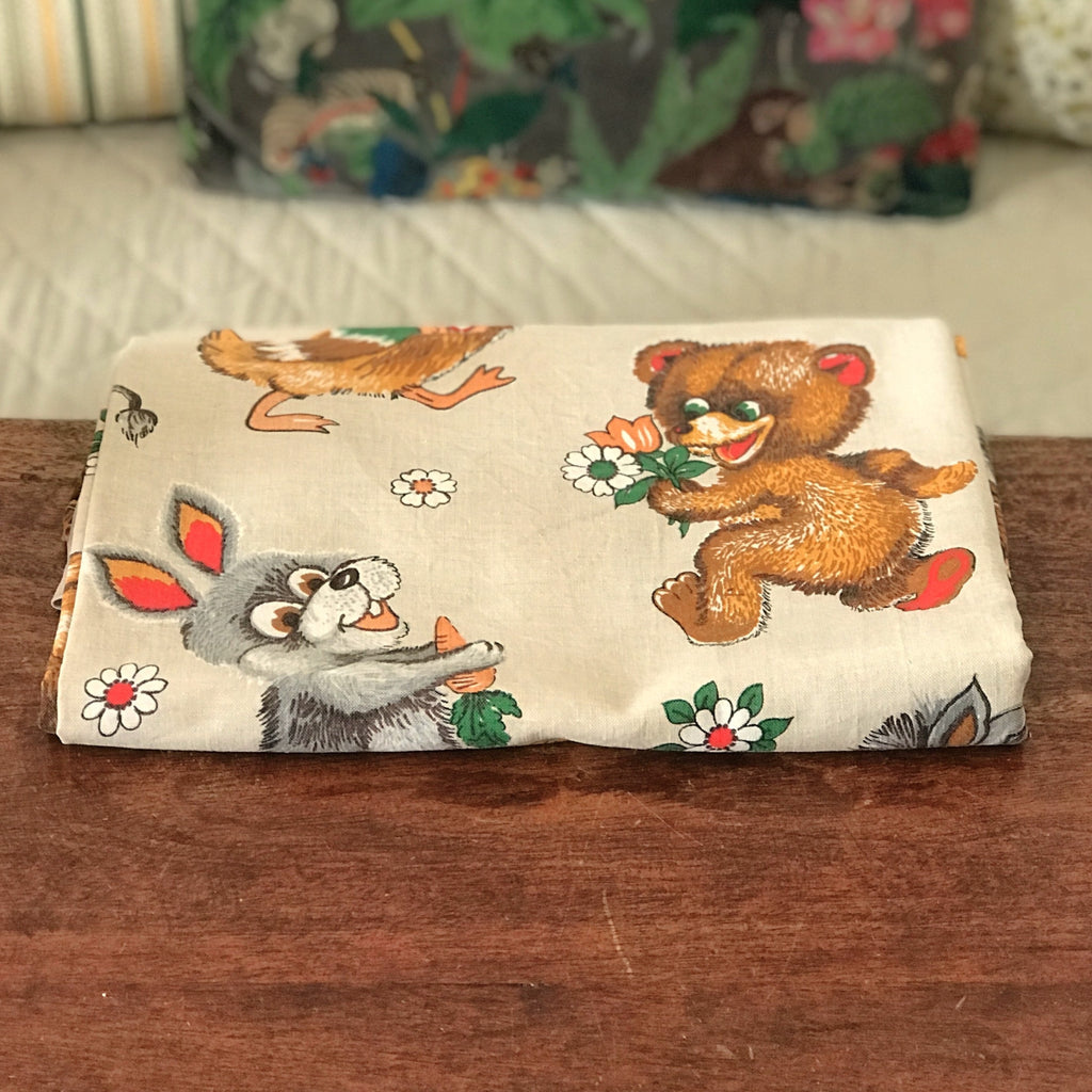 Coupon de tissu vintage pour enfant impression animaux 160 x 120 cm autour de 1980 par Hello Broc brocante en ligne