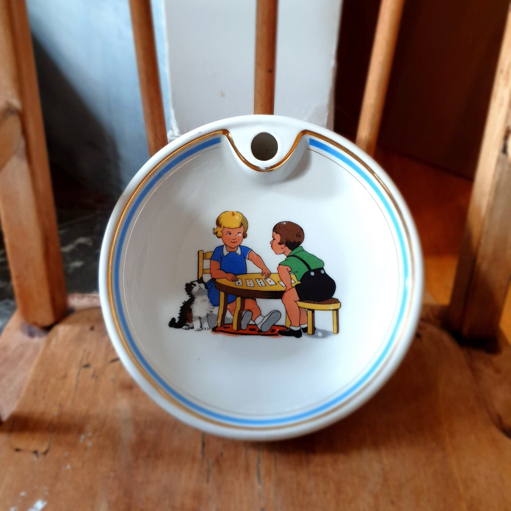 Assiette à bouillie chauffante en faïence fine années 20 par Hello Broc brocante en ligne