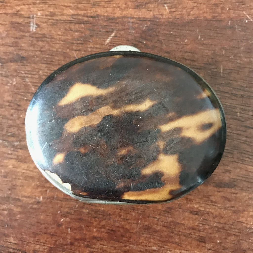 Petit porte-monnaie Napoléon III en écaille de tortue insertions or et argent Circa 1860 par Hello Broc brocante en ligne