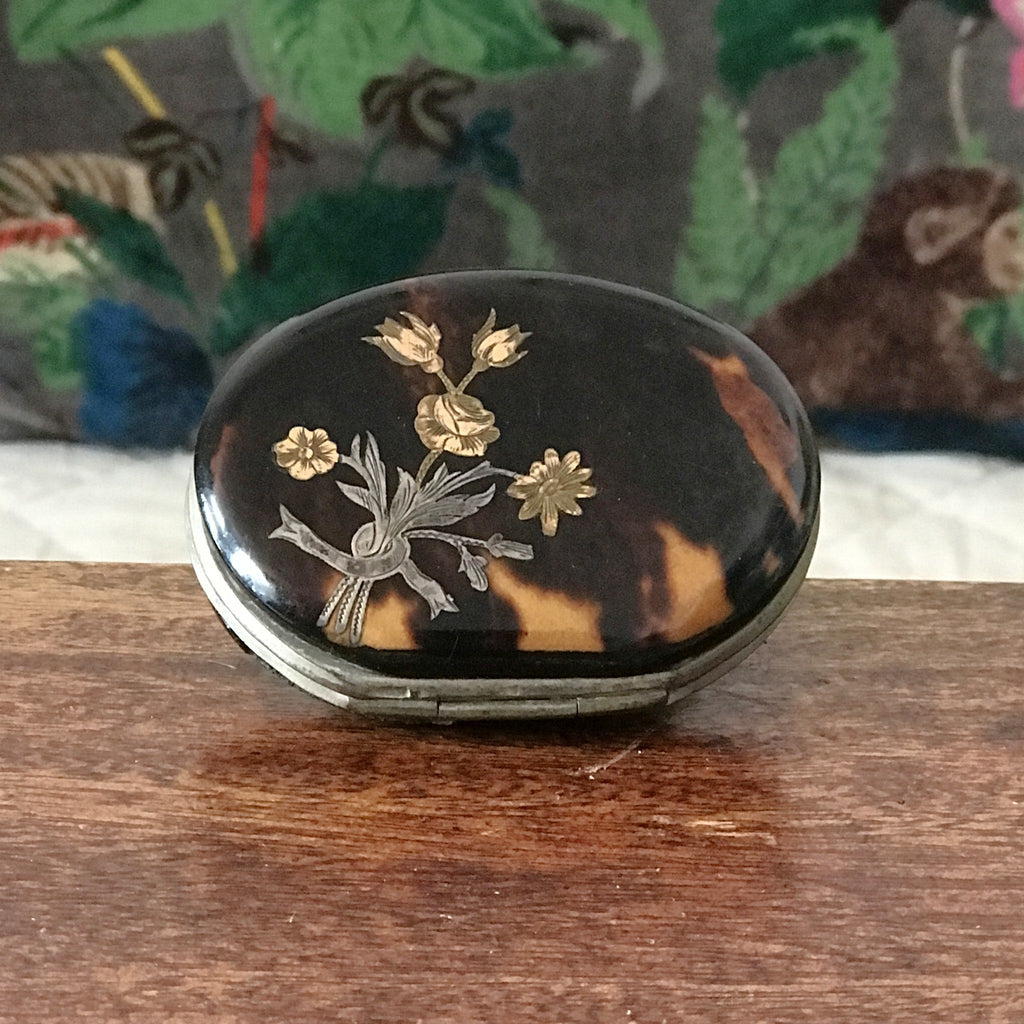 Petit porte-monnaie Napoléon III en écaille de tortue insertions or et argent Circa 1860 par Hello Broc brocante en ligne