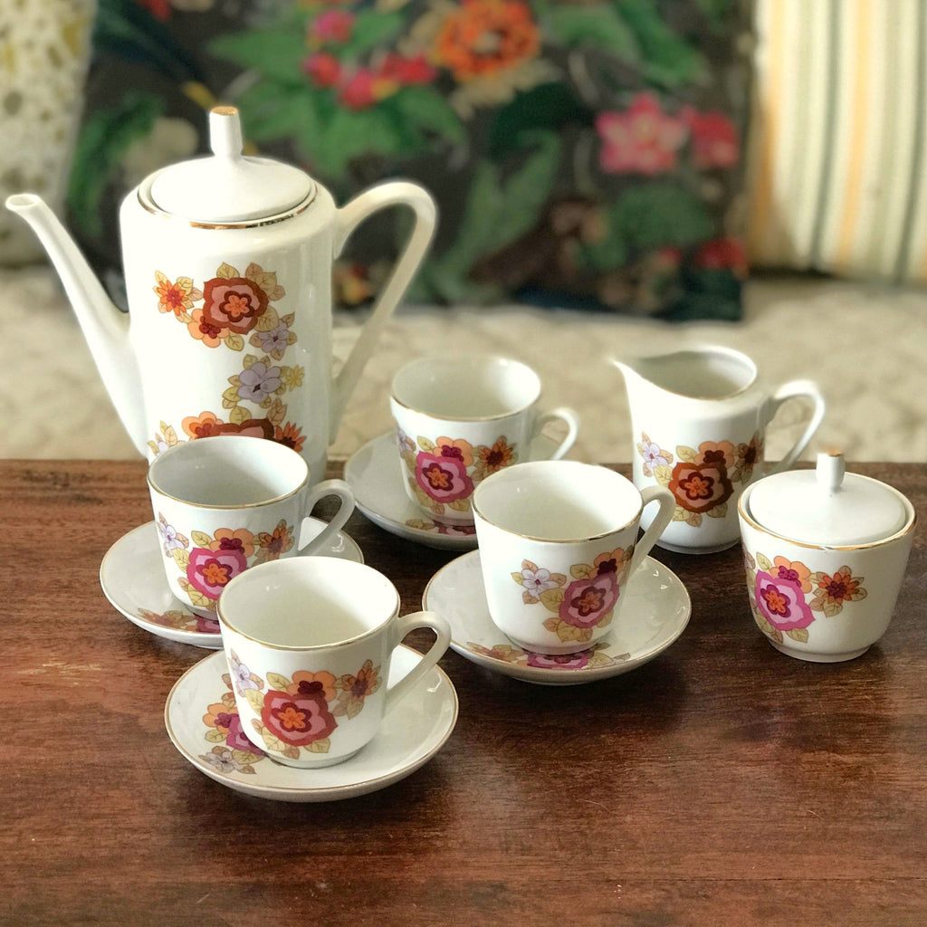 Service à café vintage en céramique années 70 pour dînette enfant par Hello Broc brocante en ligne