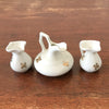 Ensemble de 3 céramiques blanches vintage miniatures décor doré par Hello Broc brocante en ligne