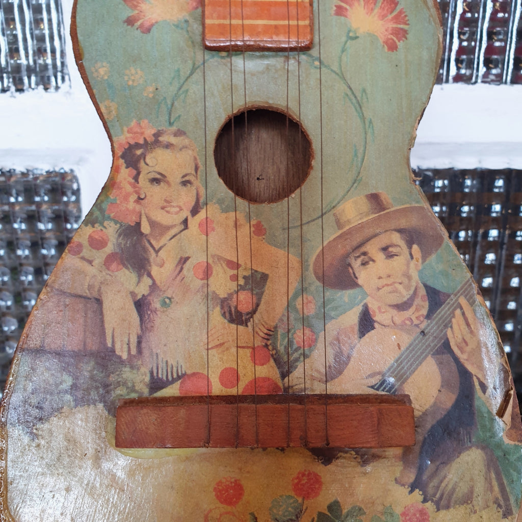 Guitare vintage miniature ukulélé pour enfant par Hello Broc brocante en ligne