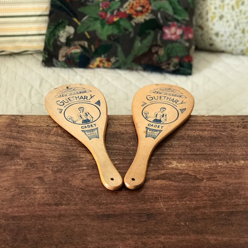 Lot de 2 raquettes en bois pour Jokari années 50 / 60 par Hello Broc brocante en ligne
